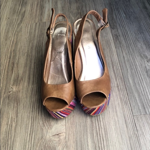 Madden Girl Gabby Wedges - Picture 3 of 8